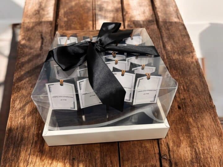 Perfume Gift – Navy Box with Gift Tag - Image 9